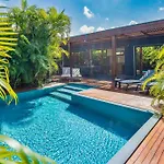 Habitation Sunshine - Piscines Privees + Sauna Commun