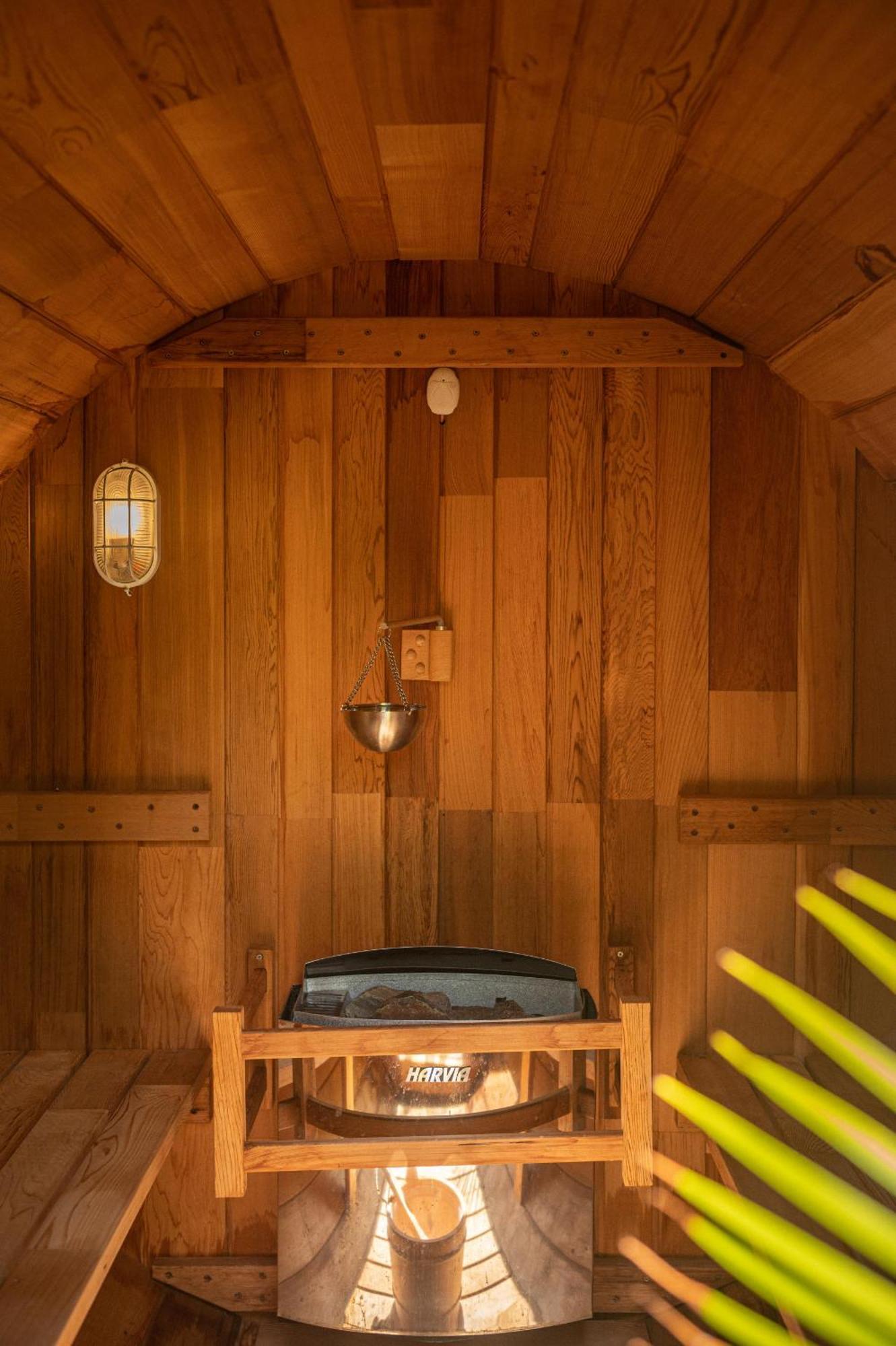 Villa Habitation Sunshine - Piscines Privees + Sauna Commun