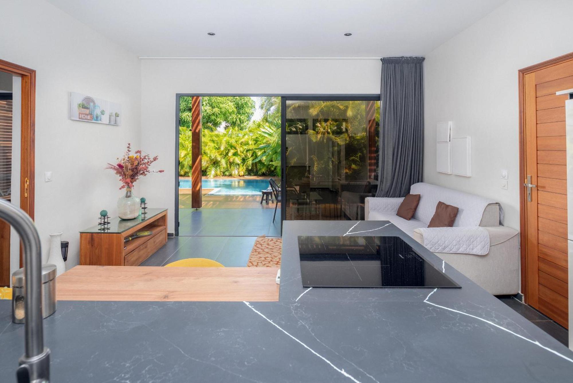 Villa Habitation Sunshine - Piscines Privees + Sauna Commun *