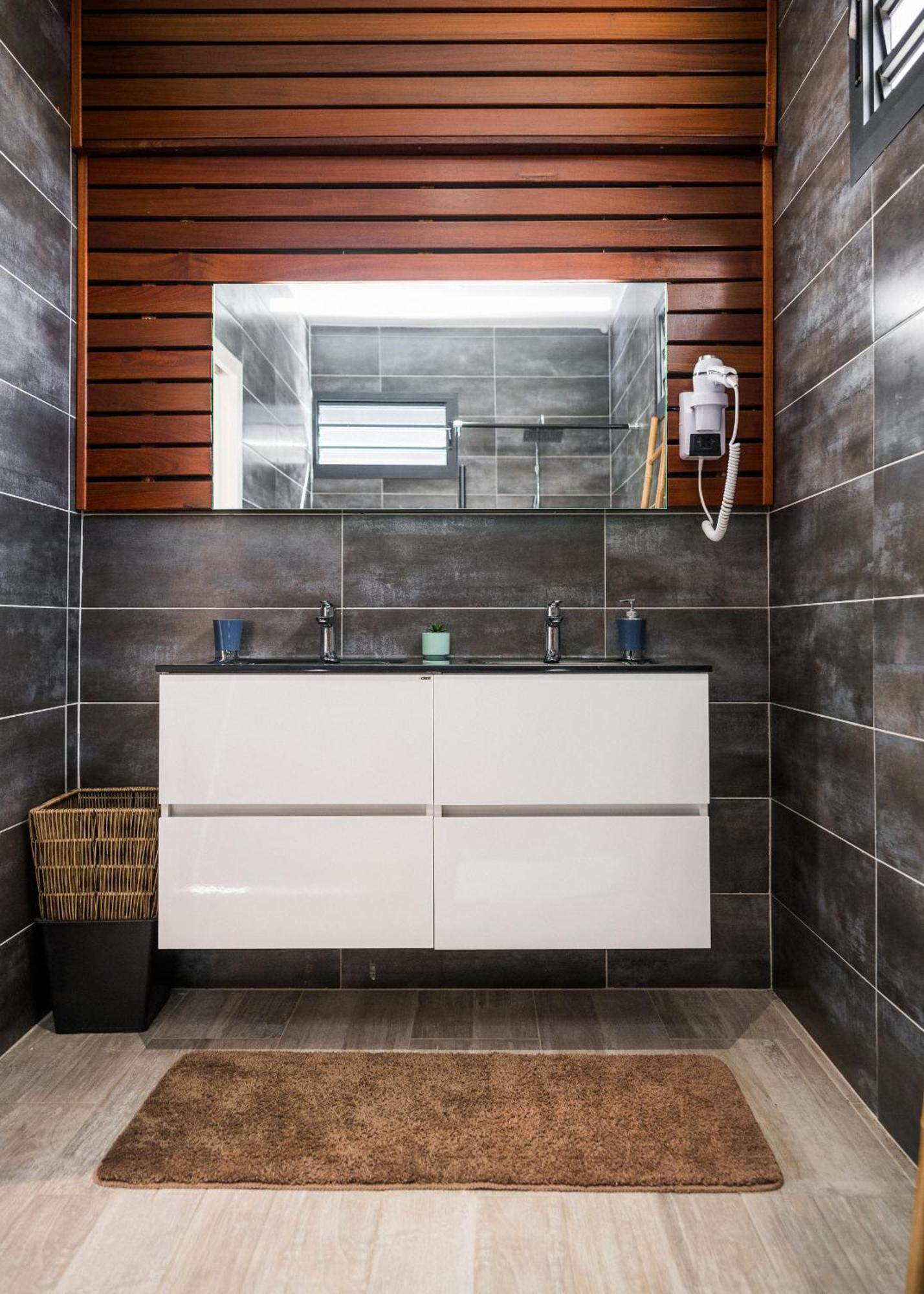 Habitation Sunshine - Piscines Privees + Sauna Commun * Saint-Francois (Grande-Terre)