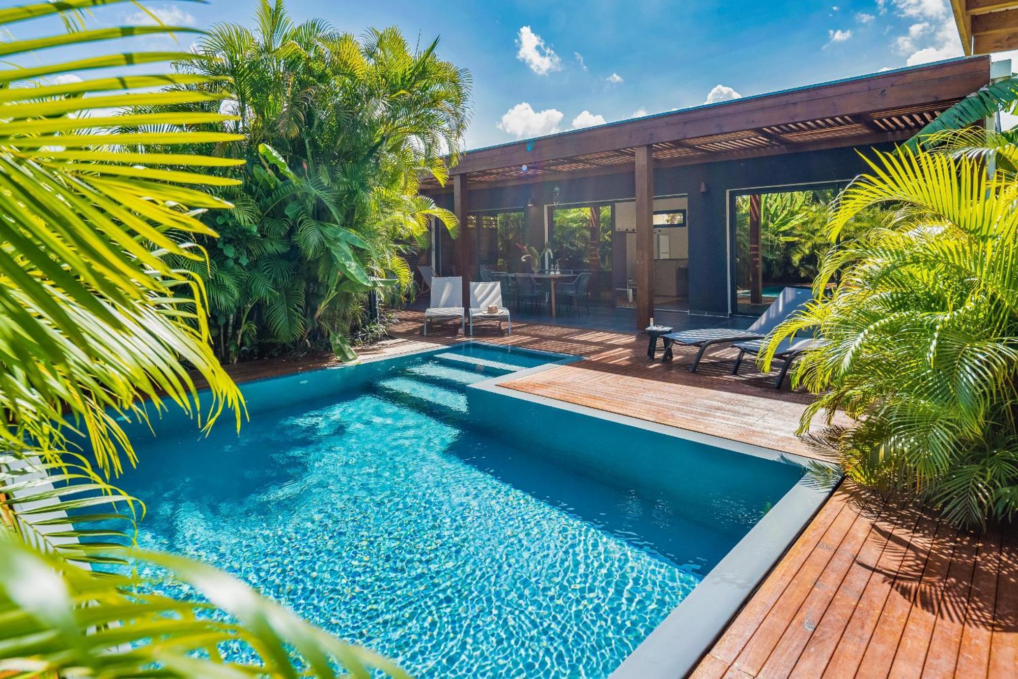 Villa Habitation Sunshine - Piscines Privees + Sauna Commun